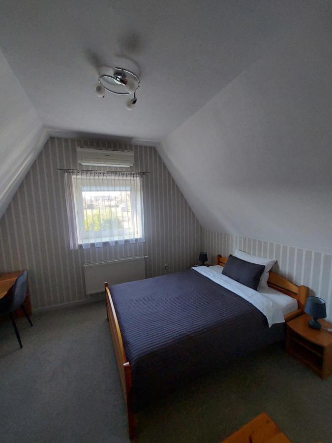 Asmonienes Sveciu Namai "Senoji Mokyklele" Hotel Smalininkai Eksteriør billede